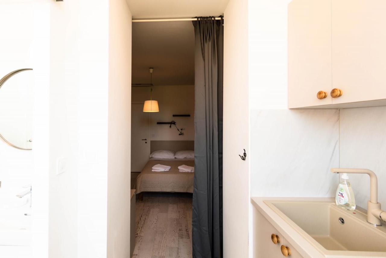L&B City Center Studios Apartments Пула Екстериор снимка